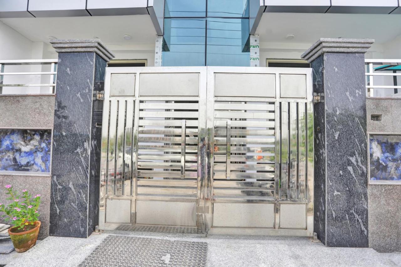 Oyo 82100 Golden Residency Noida Eksteriør bilde